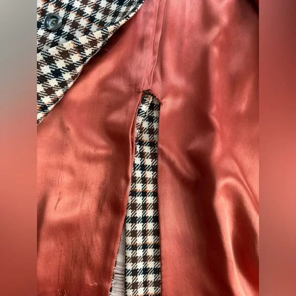 Vintage 1980’s Burberry Plaid Double-Breasted Trench Coat - wear shown in pics - Picture 4 of 15